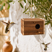 Nistkasten aus Holz aus Rinde