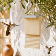 Nistkasten Fledermaus aus Holz mit Dach aus Zink