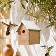 Nistkasten Häuschen aus hellem Holz mit Dach aus Zink