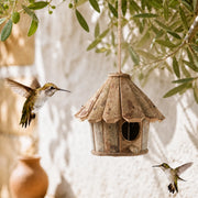 Runder Nistkasten aus Holz