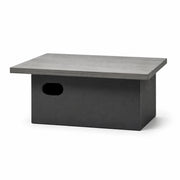 Horizontaler Nistkasten mit schwarzem Dach und Eingang oval — Foto 2